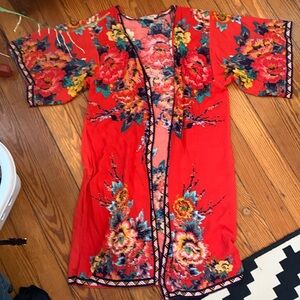 L/M Flying Tomato knee length dark orange floral kimono
